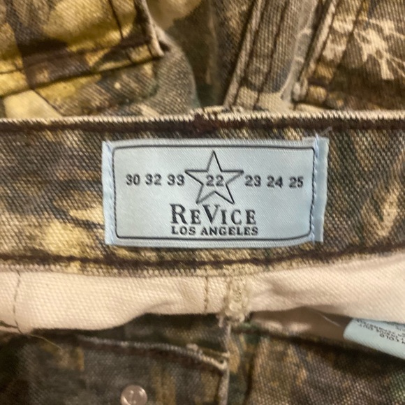 Revice denim- Amelia camo jeans - Picture 2 of 3